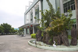 珠海中納金鋼石廠房一角